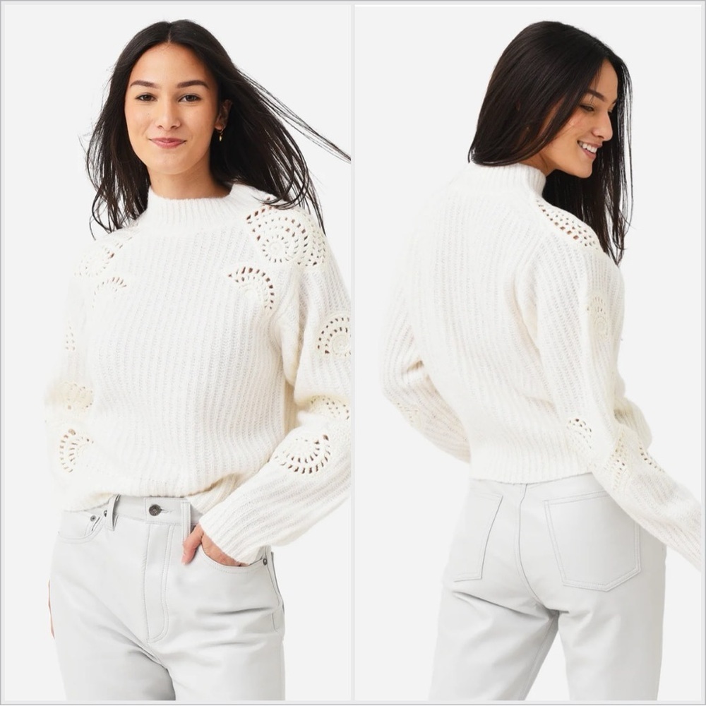 Vince WOMEN'S CROCHET MOCK
NECK SWEATER in Excellent Pre Loved Condition
